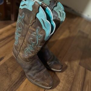 Women’s Justin boots size 9 hardly worn